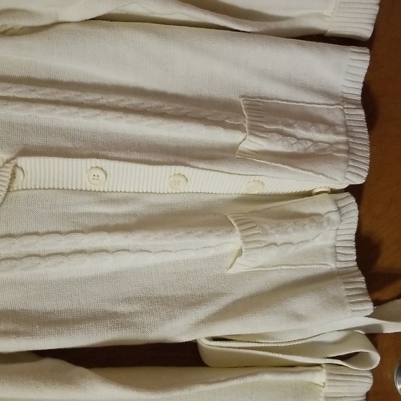Ivory Cardigan Size Large: C - Picture 3 of 10